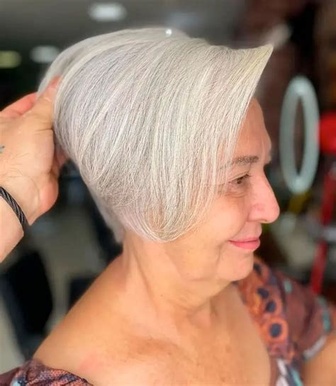 22 стрижки для женщин старше 60, которые оживят ваш образ - ohFashion.ru