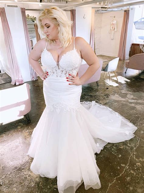 Plus size wedding dress shops 60 photos - Astyledwedding.com