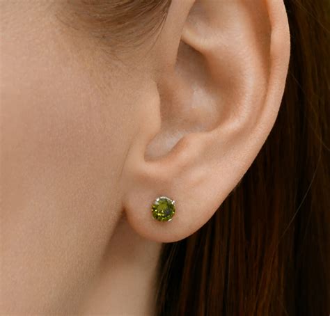 Сережки пусети зі срібла з оливковими фіанітами - Dadiverin Jewelry