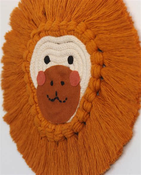 Macramê Mico Leão Dourado • Oila - Decorativo, educativo e divertido