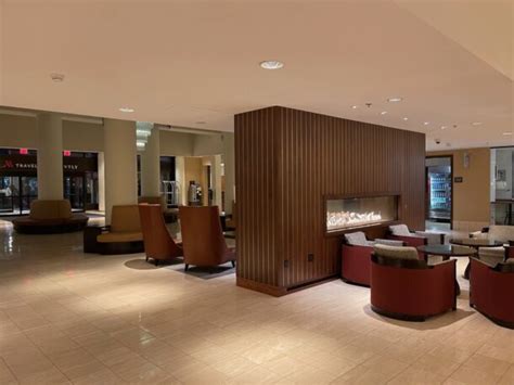 Review: Marriott Newark Airport - Live and Let's Fly