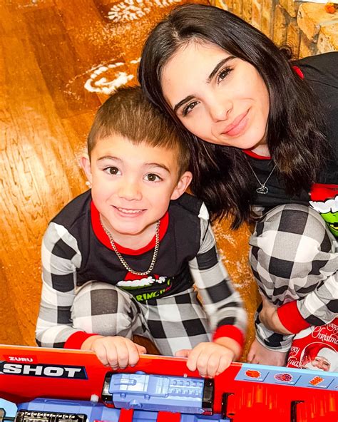 Chelsie Deville 🦌🎣🤟🏻 (@itschelsiedeville) • Instagram photos and videos