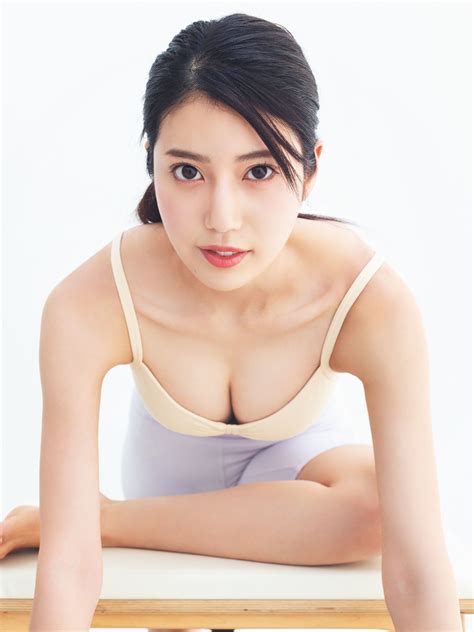 「令和の峰不二子」阿部なつきの推定Fカップ美巨乳水着画像【10】 - グラビア大銀河
