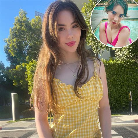 McKayla Maroney Bikini Photos: See Best Swimsuit Pictures | Life & Style