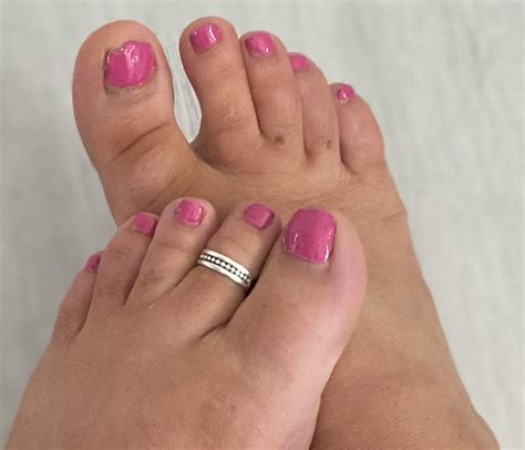 Anyone for a toe ring… : r/Feetishh