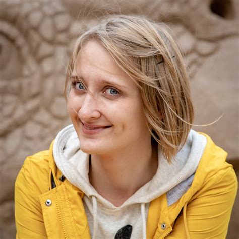 Anna Leshchenko – Medium