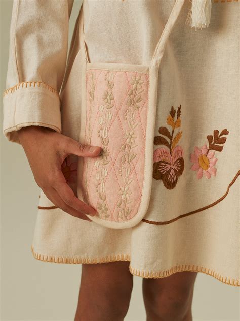 SS24 studio lookbook – Apolina