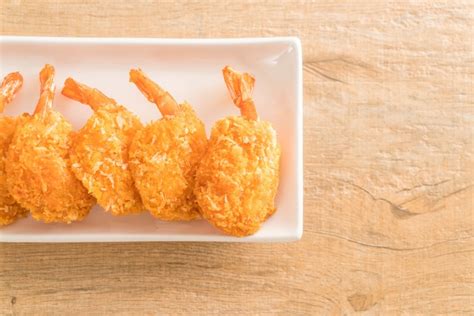 Premium Photo | Deep fried shrimp