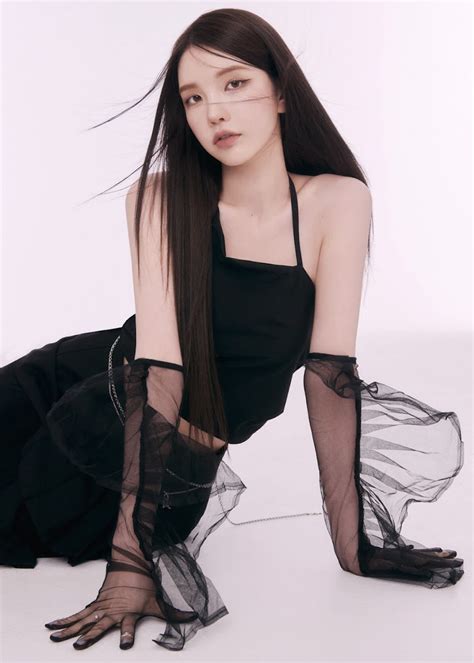 Who Is xooos? The K-Pop Singer And YouTuber Who Is Allegedly Dating ...