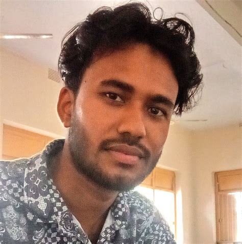 sefat samner futbl khelaz bangladeser hze hamjar sathe ami khelbo kono