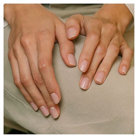 MОСКВИЧКА NAILS on Instagram: “Покрытие под кутикулу в сочетании с ...