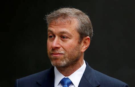 Abramovich stripped of Chelsea football club directorship | Reuters