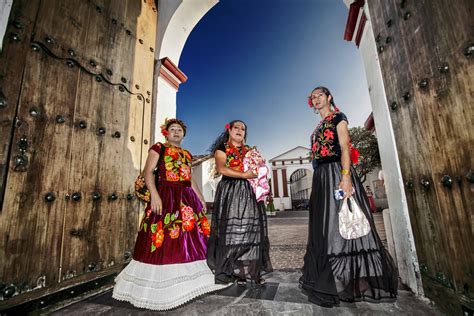 Los Muxes, el tercer sexo de Oaxaca | Descubre México