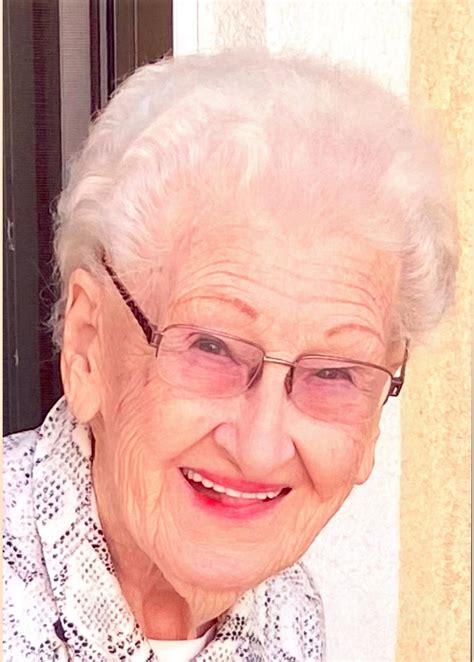 A large crowd gathered at greenview funeral home florence al today 11