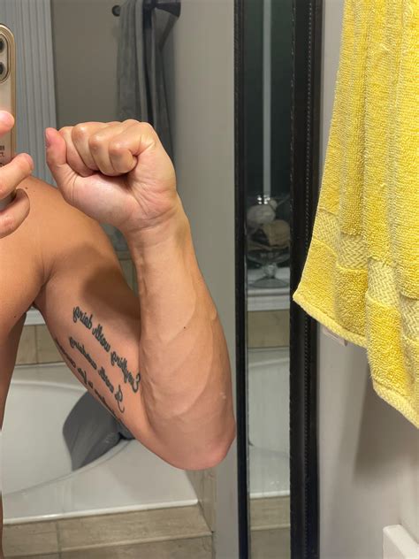 Did legs today and still got a forearm pump lol : r/forearmporn