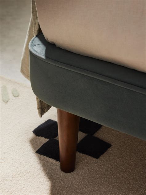 Historians explain the significant contributions made by sawyer george 18