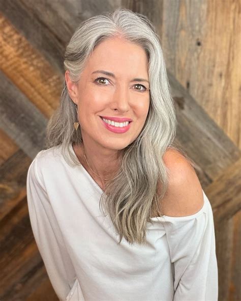 how to keep gray hair from turning yellow