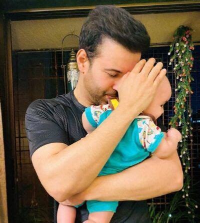 Siliconeer | Aamir Ali Shares First Glimpse Of His Daughter | Siliconeer