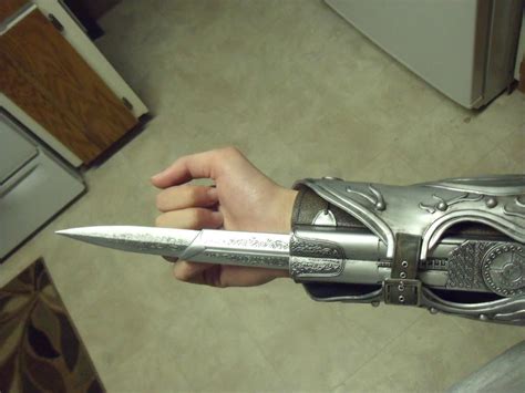 Hidden Blade by brandy422 on DeviantArt