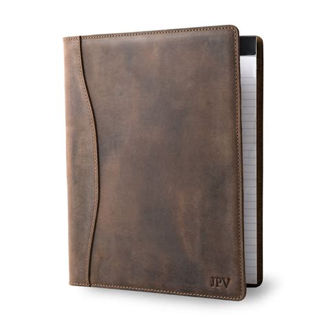 8 Awesome Luxury Gifts Ideas for Your Graduates in 2022