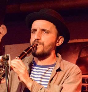Jango Ze (Джанго Зе) lyrics with translations