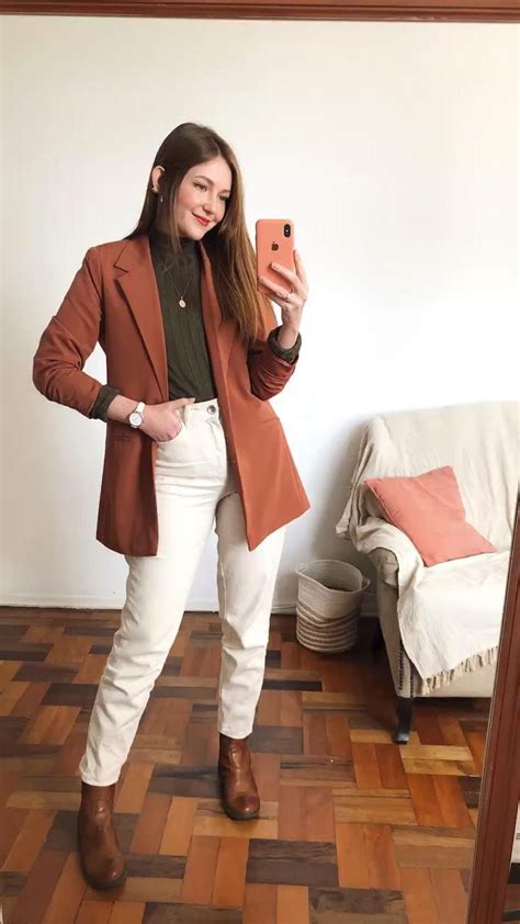 Looks Com Blazer Marrom - Caramelo + verde 💚🤎 | Look blazer, Coturno marrom feminino, Looks com ...