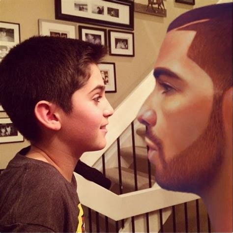 Drake posts memes and Christmas photos on Instagram [PHOTO]