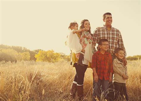 Discovering the Story Behind Heeney Sundquist's Life and Legacy 10