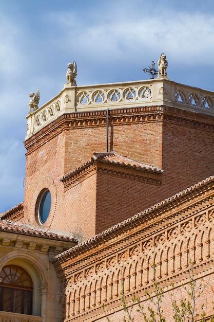 Premium Photo | Alcalá de henares castle (spain), build in the 15th ...