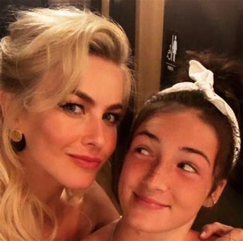 This Celeb's Crazy Night: The Phun Celeb Extras Exclusive That's Breaking the Internet. - y8q7o36