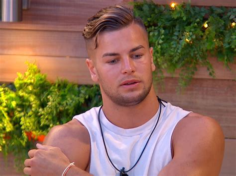 Chris Williamson Love Island : WE REALLY LOVE ISLAND - REMY KASSIMIR