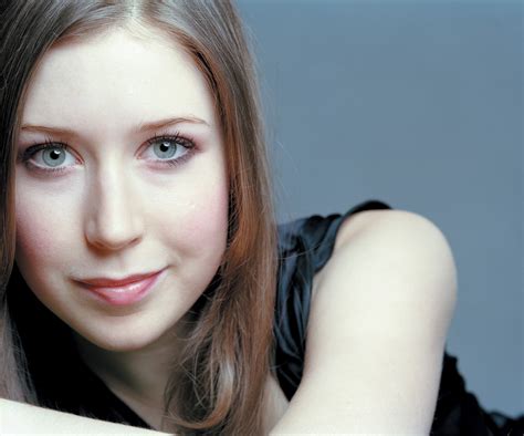 Télécharger gratuitement le fond d'écran "Hayley Westenra" pour votre