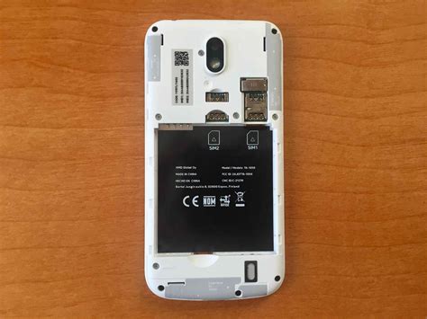 How to Insert a SIM Card Into a Smartphone
