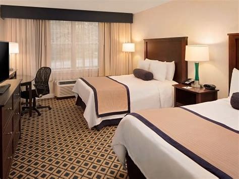 Westford Regency Inn - Elegant & Full-Service Hotel in Westford MA