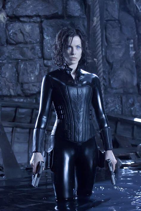 Kate Beckinsale UNDERWORLD: AWAKENING Interview | Collider