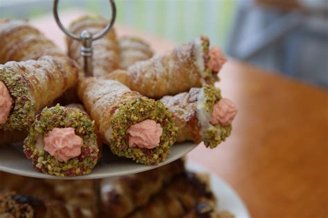 ‘The Great British Baking Show’ recap, Ep. 8: Religieuse experience ...