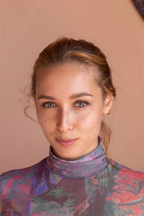 Kelly Collins's Instagram, Twitter & Facebook on IDCrawl