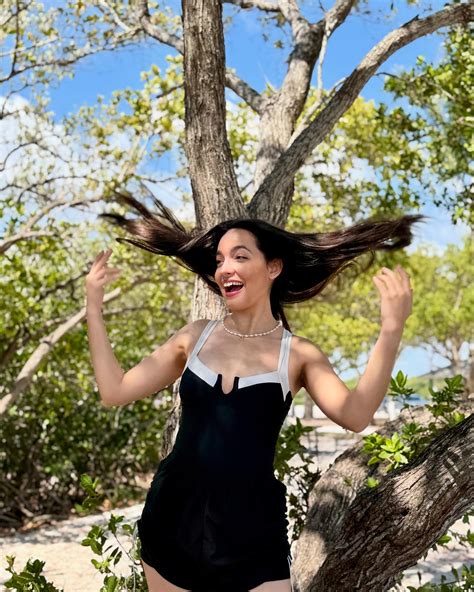 CLAUDIA PACHECO 🦋 (@claudia.official) • Instagram photos and videos
