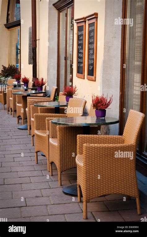 Cafe europe outdoors table walking hi-res stock photography and images ...