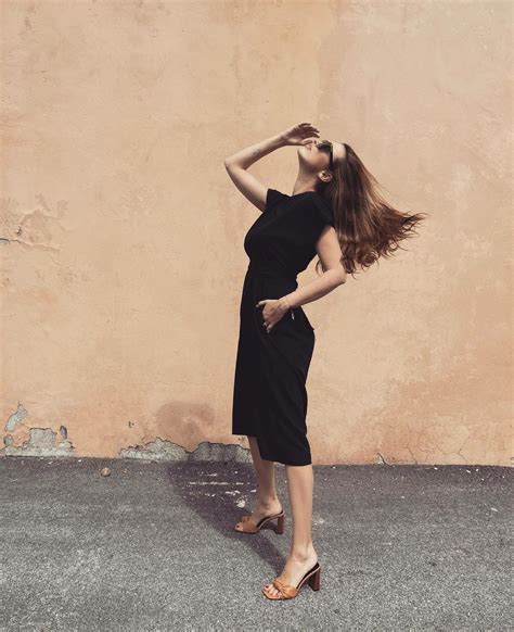 Anita Dujic - FeetForum