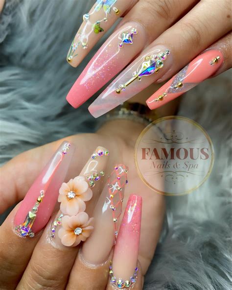 Famous Nails and Spa - Home