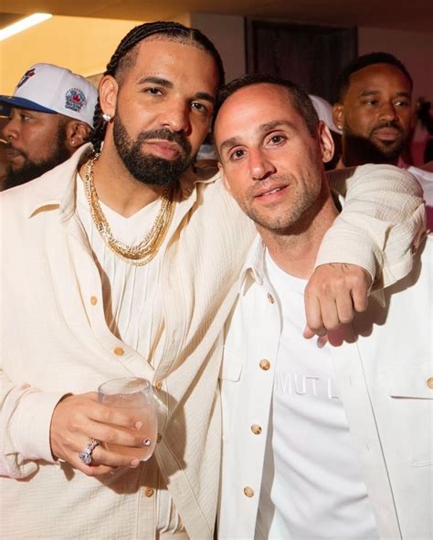 Did Drake age 20 years out of nowhere?? #respectfullyofcourse #sensational