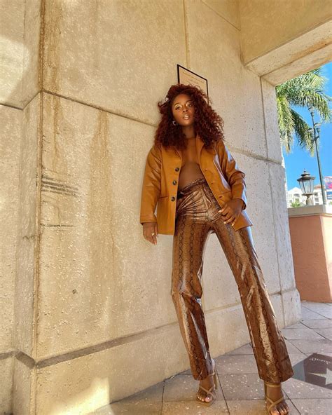 Melisza Mcpherson | When he ask for nudes 👜🤎 . All pieces from