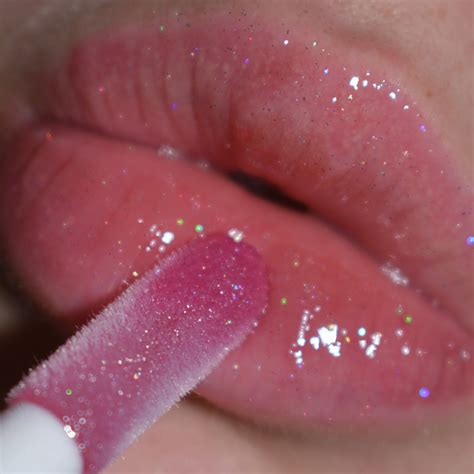 Pink holographic lip gloss | Sparkle lips, Pink glitter makeup, Lip