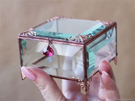 Шкатулка из стекла с филигранью для свадебных колец. Филигрань купить в ...