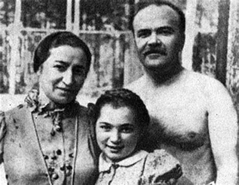 Полина Жемчужина - биография, новости, личная жизнь, фото, видео ...