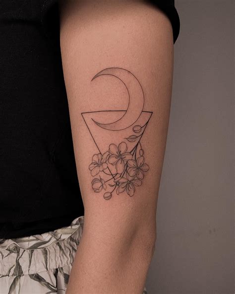Braço Tattoo Minimalista Feminina - Tatuagem feminina no braço: 60 artes para você se inspirar