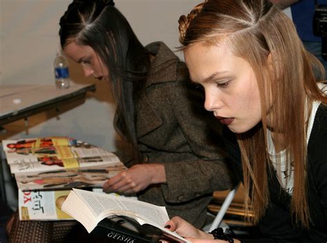 books  fashion inspiration cr fashion book