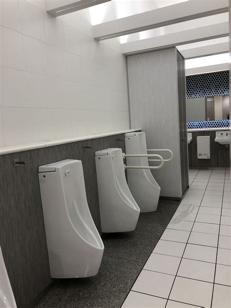 Japanese Toilet Design for Modern Luxury Bathroom