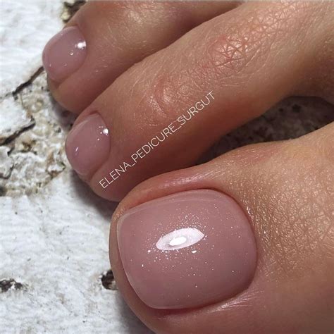 Нюдовый педикюр: 80+ нескучных идей для каждой красотки